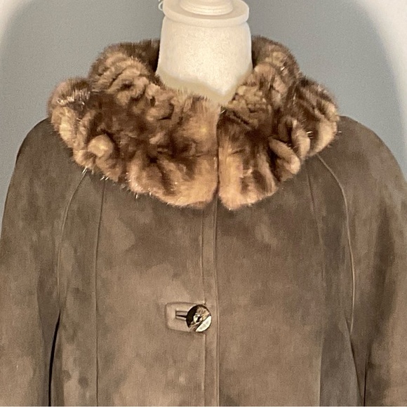 Pellacci Made in USA Charcoal Gray European Sheepskin Coat, Sable Mink Trim - Picture 15 of 16